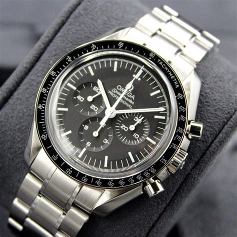 omega speedmaster moonwatch professional 42mm review|omega speedmaster moonwatch original size.